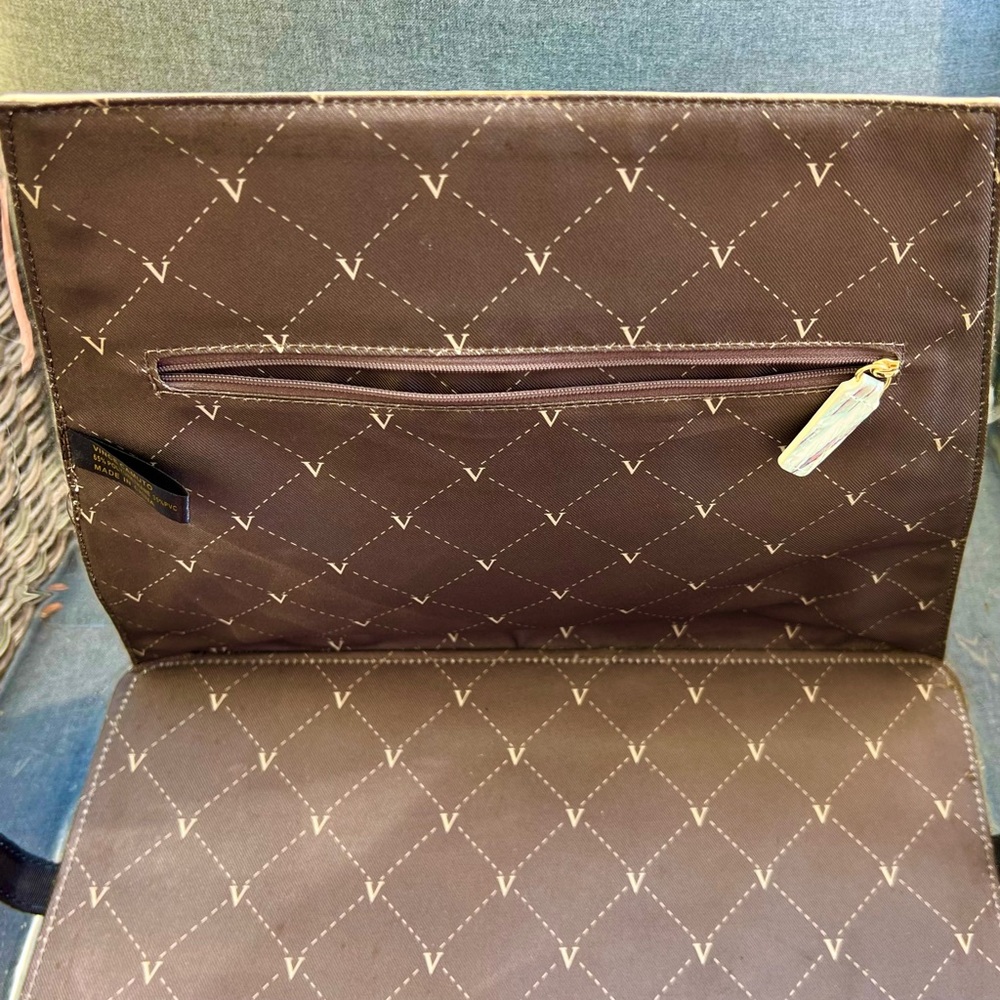 Vince Camuto Tropical Poolside Tote - Picture 8 of 8